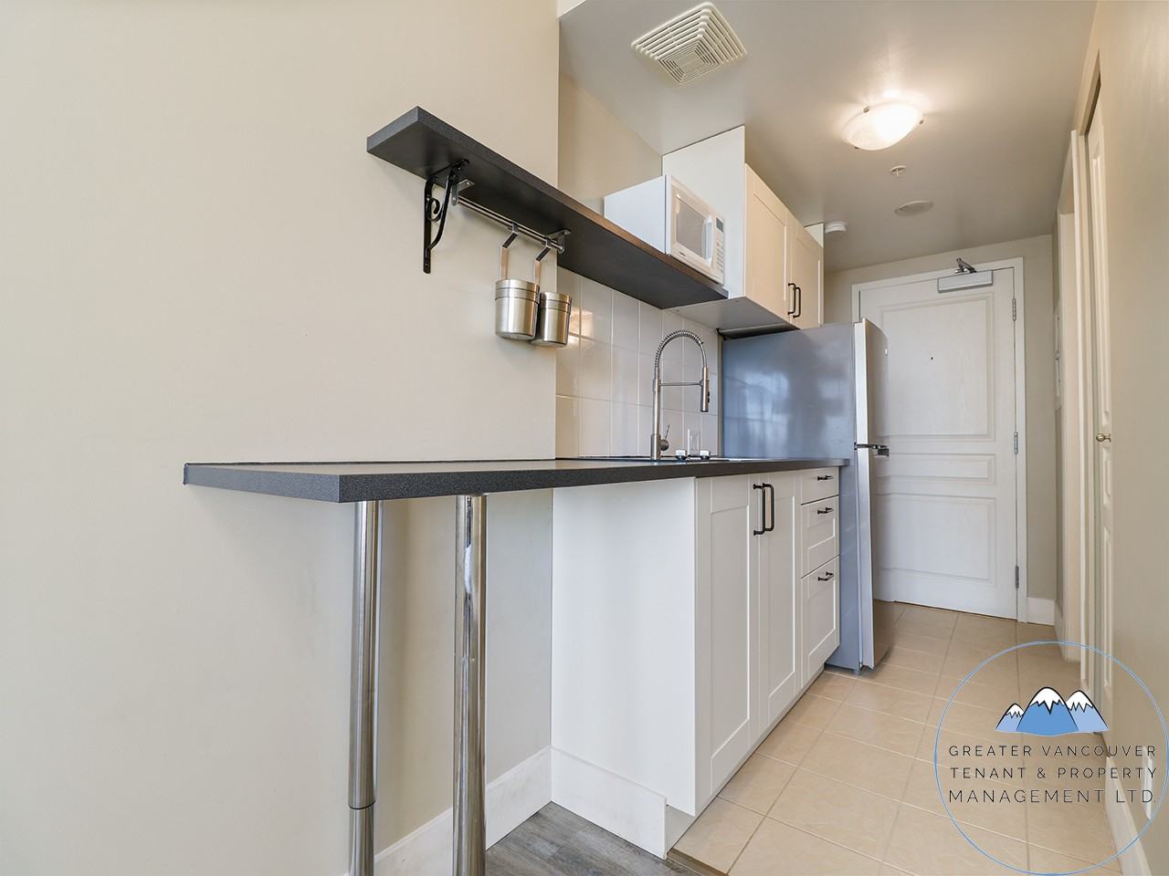 9288 University Cres - Photo 3 of 12