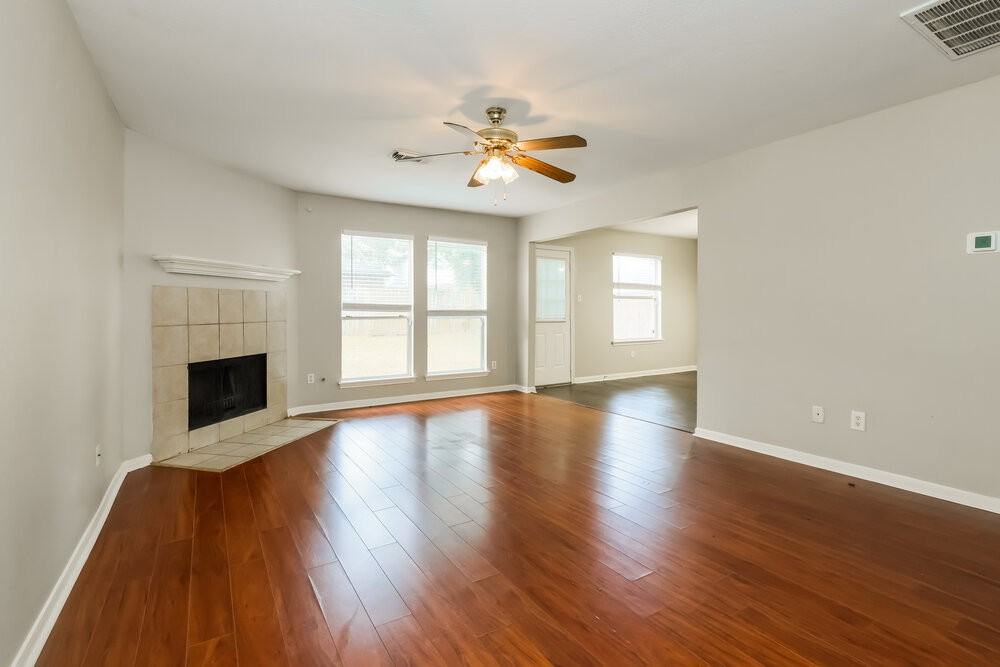 8002 Scarlet Tanager Dr - Photo 4 of 17