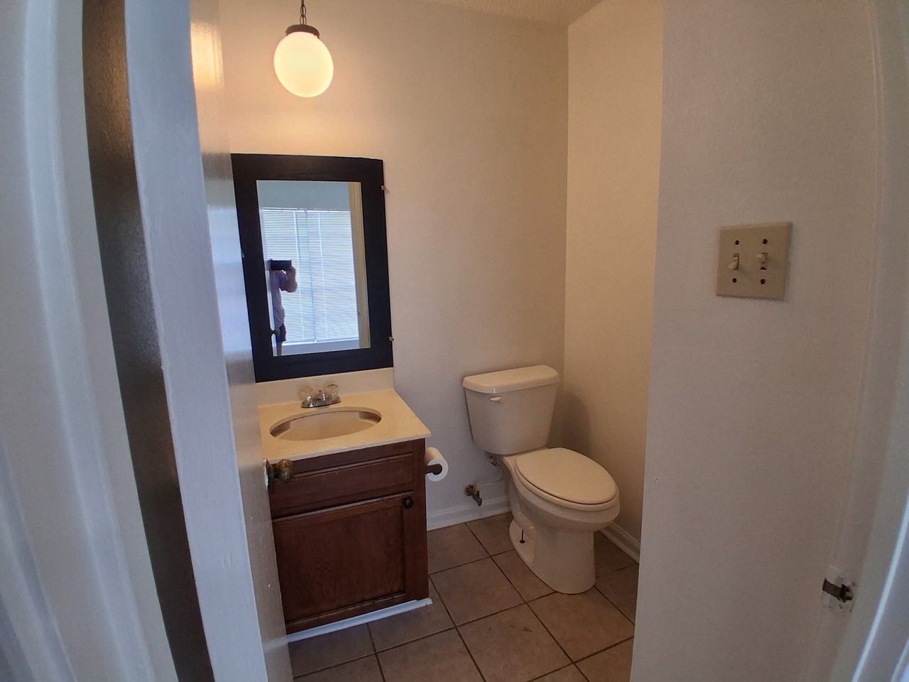 116 Oak Ridge Ave Apt D #1 - Photo 7 of 11
