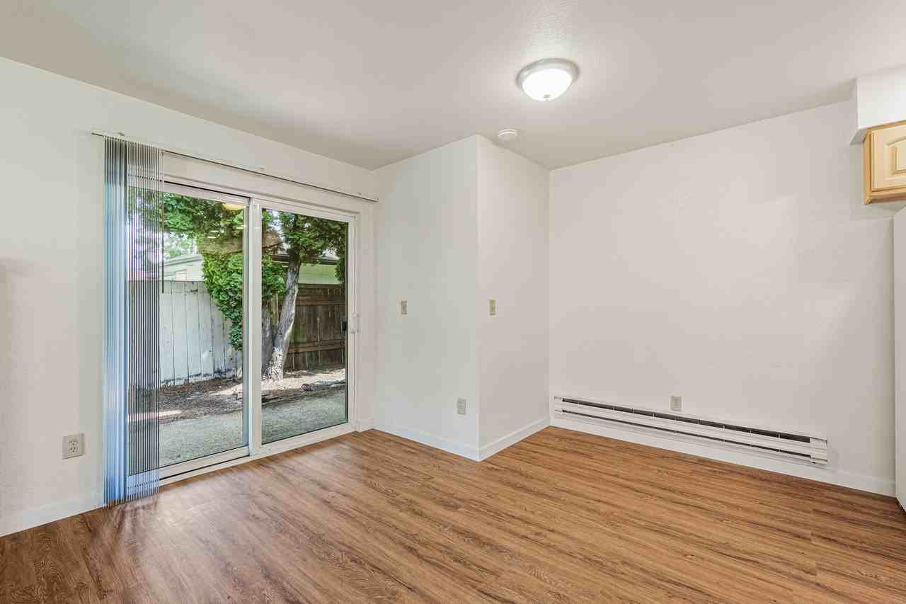 2441 I Street NortheastUnit B #B - Photo 5 of 18