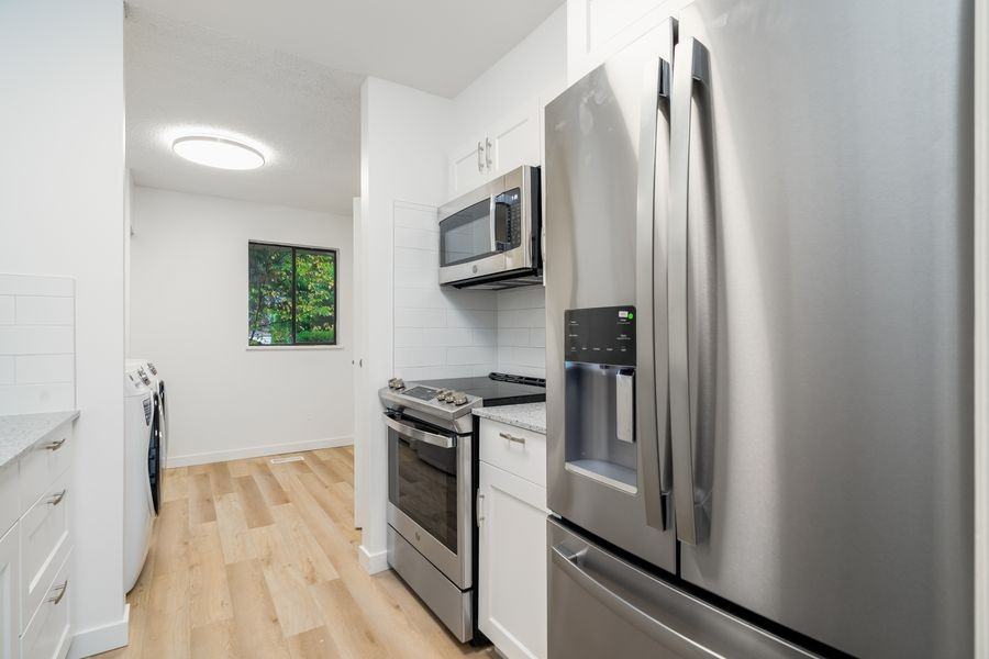 3126 Baird Rd - Photo 3 of 50