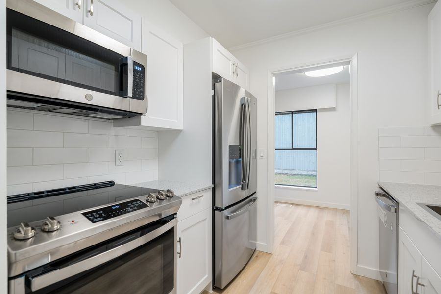 3126 Baird Rd - Photo 5 of 50