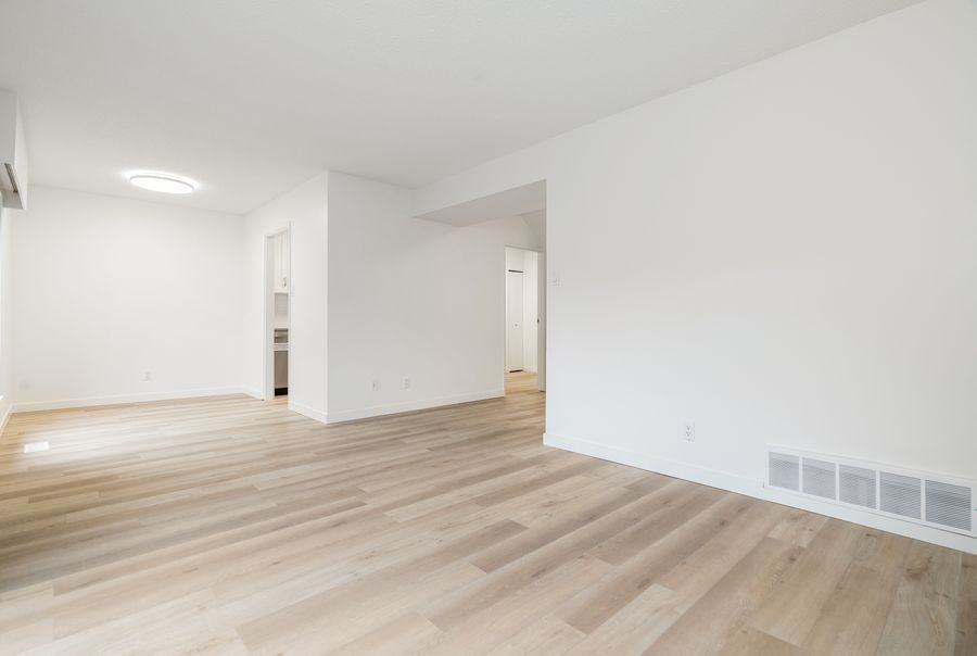 3126 Baird Rd - Photo 6 of 50