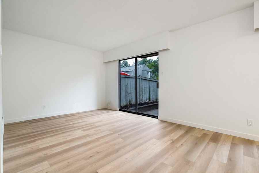 3126 Baird Rd - Photo 7 of 50