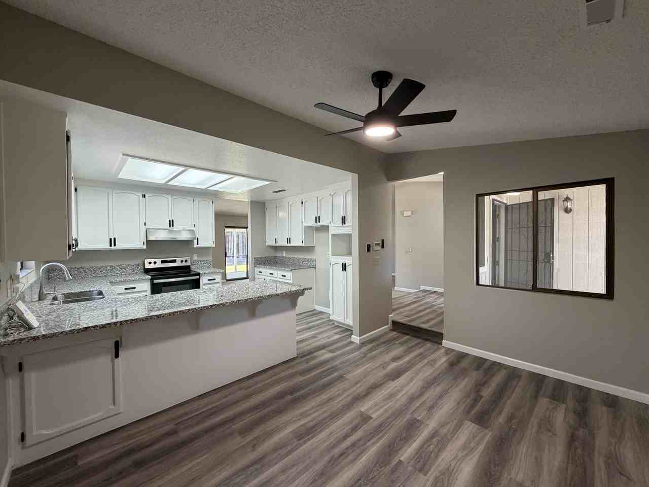 1120 Landreth Ct #1 - Photo 5 of 23