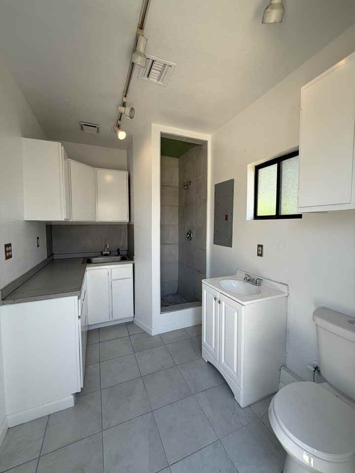 1120 Landreth Ct #1 - Photo 7 of 23