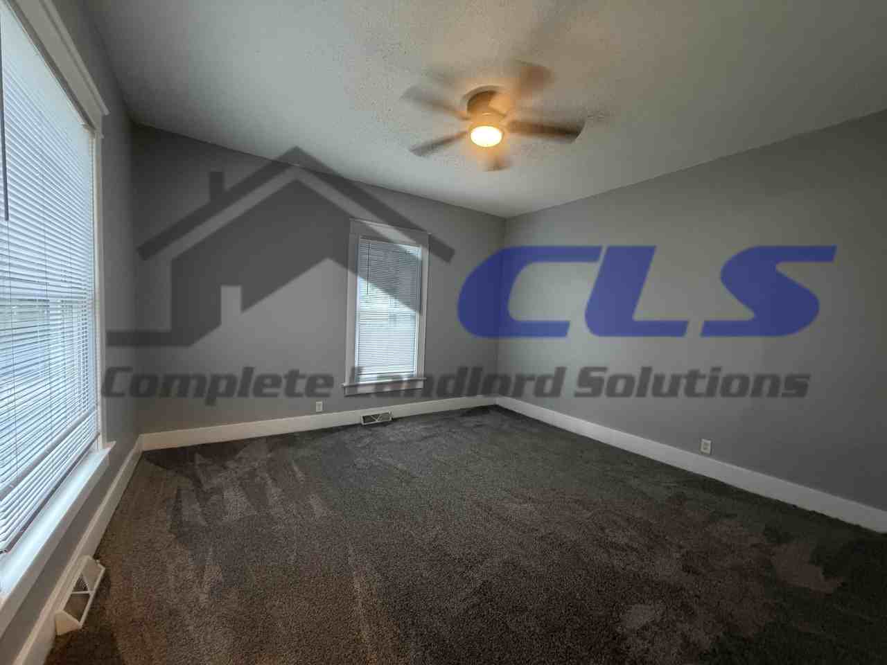 1010 S 8th St #1 - Photo 3 of 11