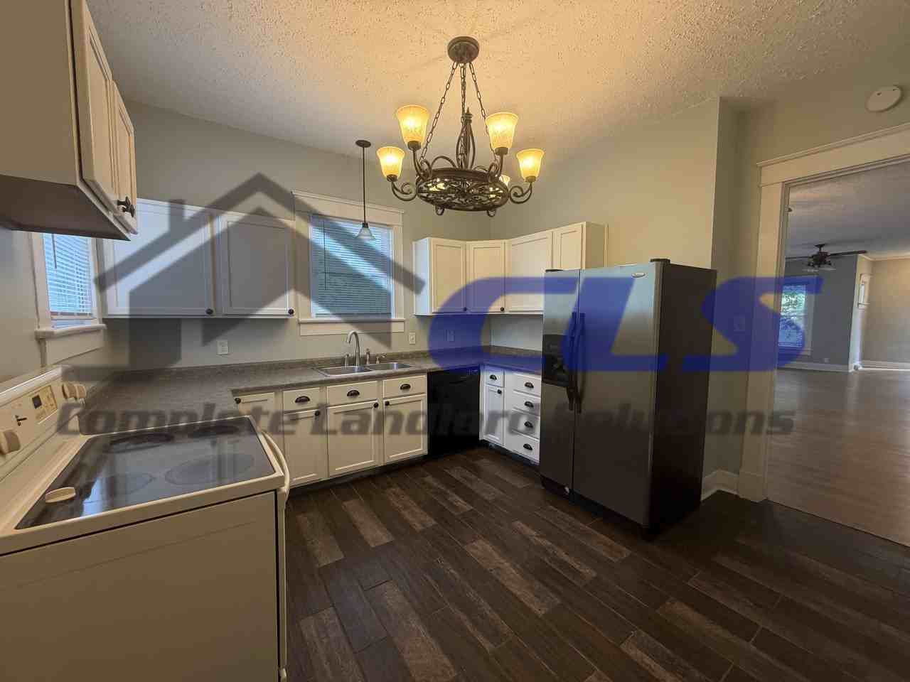 1010 S 8th St #1 - Photo 4 of 11