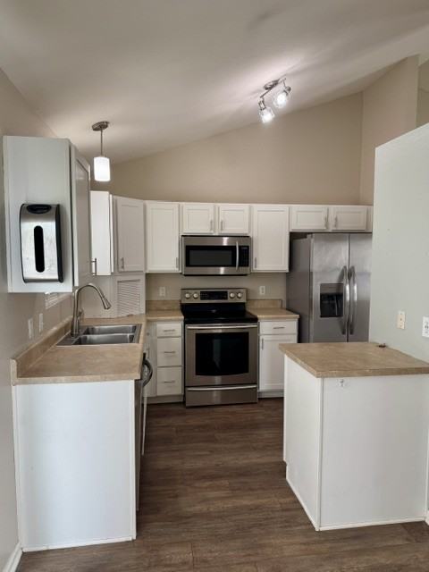 7314 N 108th St #1 - Photo 3 of 11
