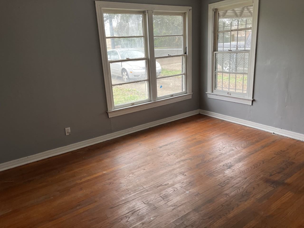 1225 Delhi St - Photo 6 of 10