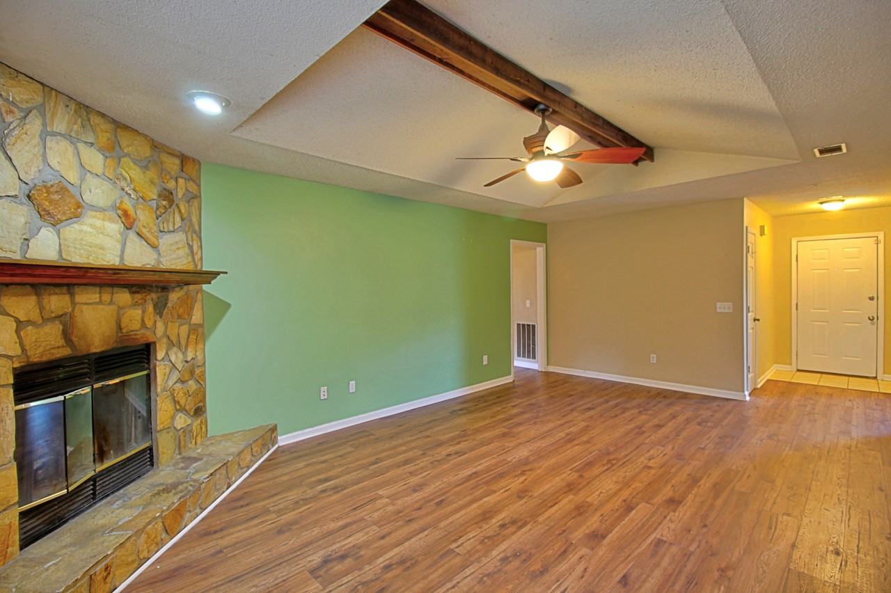 948 Wedgewood Way #1 - Photo 4 of 35