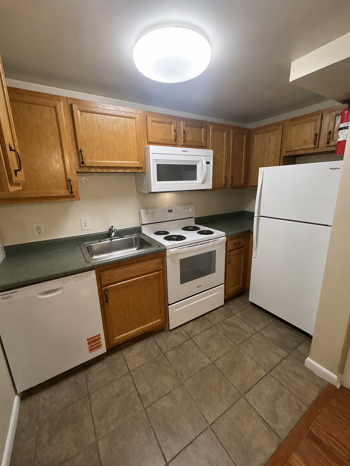 Stoney Creek Apartments - Photo 4 of 22