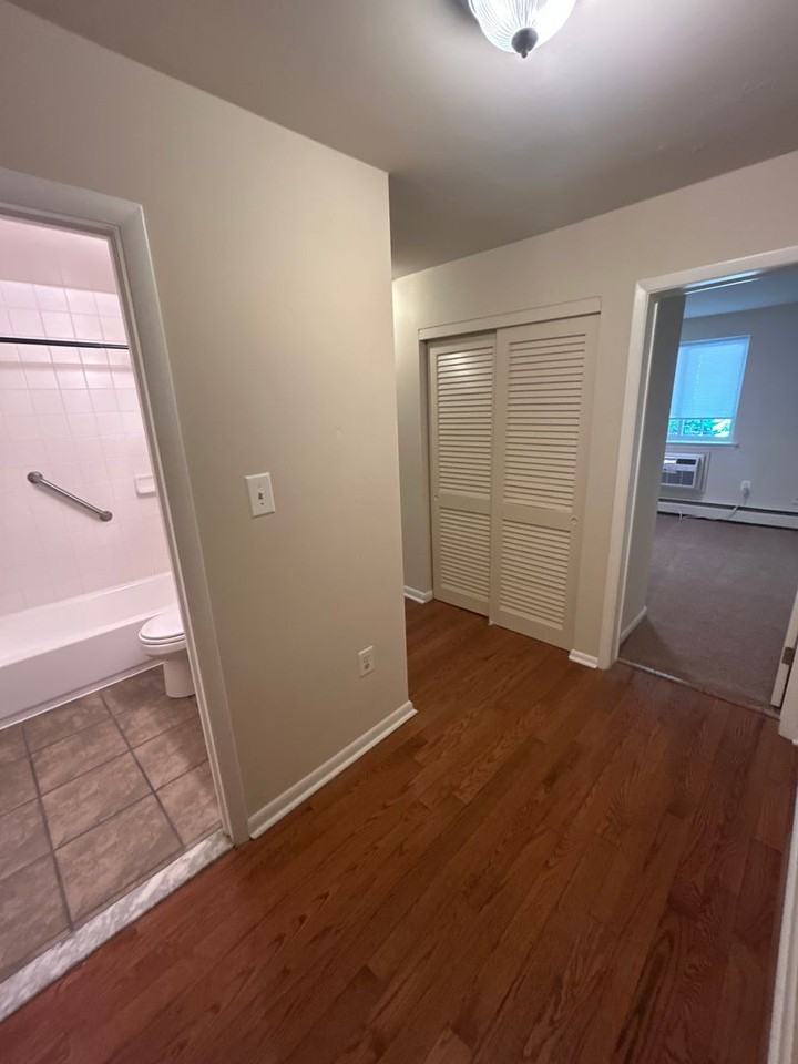 Stoney Creek Apartments - Photo 6 of 22