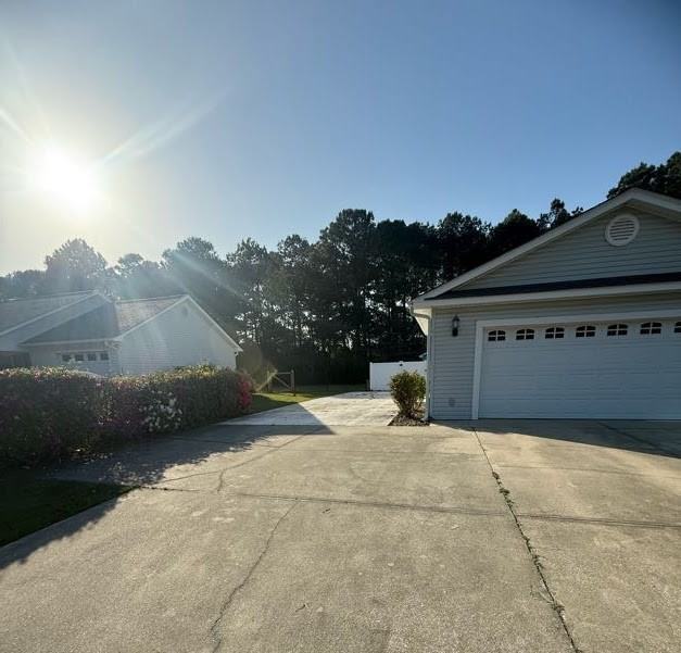 1132 Lancelot Ln - Photo 4 of 34