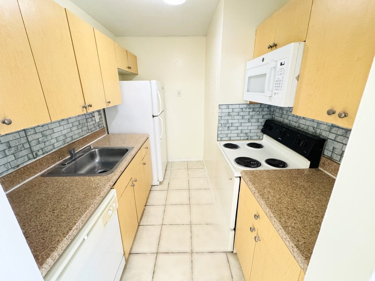 1101 N Benoist Farms Rd #106 - Photo 3 of 16