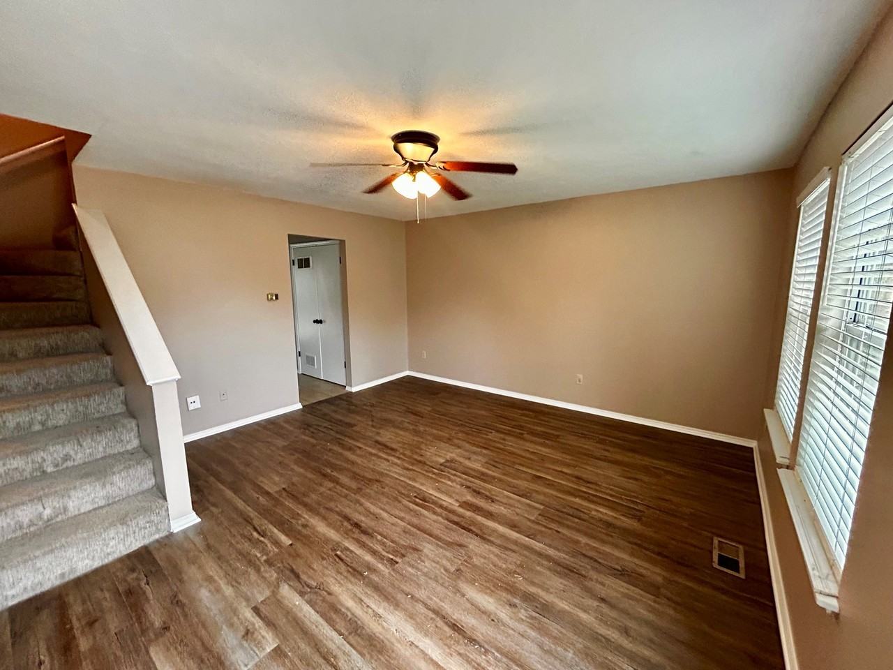 225 N Smythe Ave #1 - Photo 4 of 12