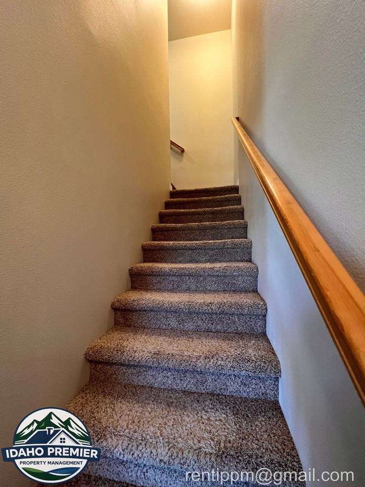 8834 W Pine Valley Ln #1 - Photo 5 of 26
