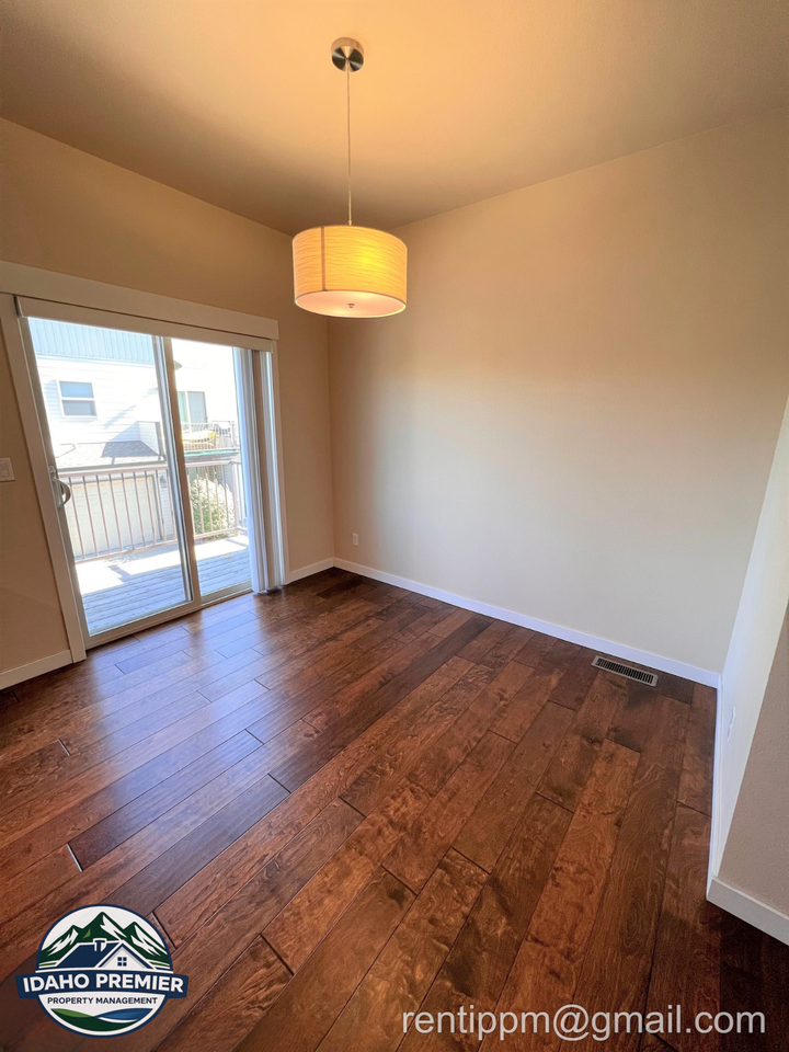 8834 W Pine Valley Ln #1 - Photo 7 of 26