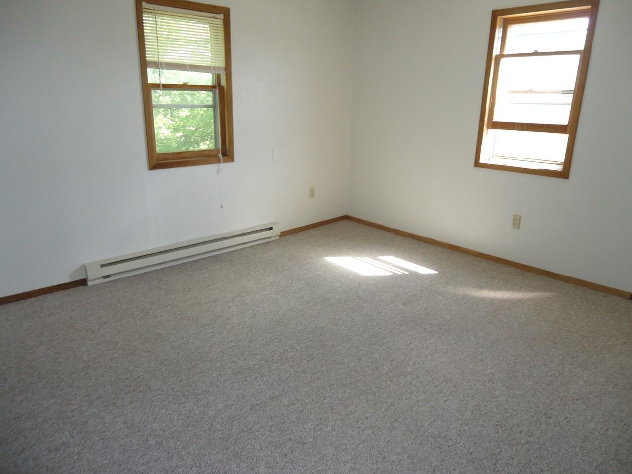 102 2nd St N #3 - Photo 3 of 9
