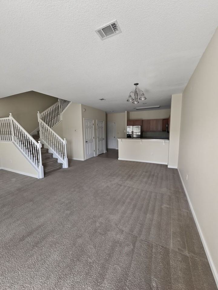 403 Valdez Ct - Photo 5 of 20