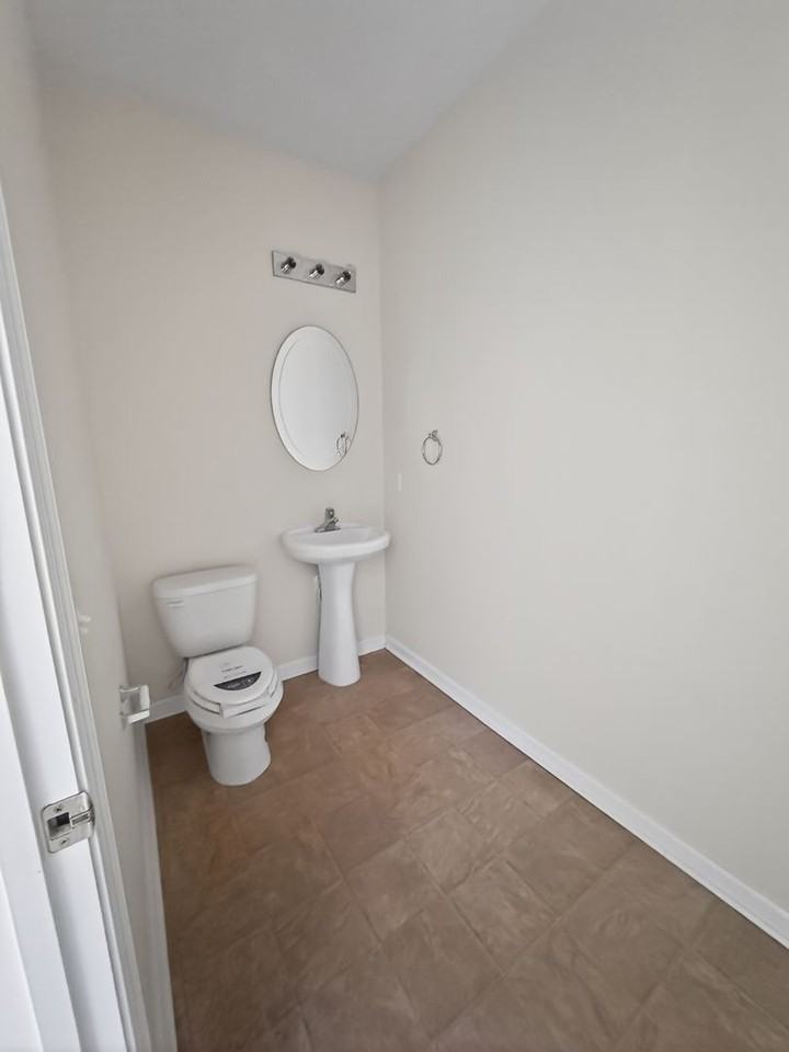 403 Valdez Ct - Photo 7 of 20