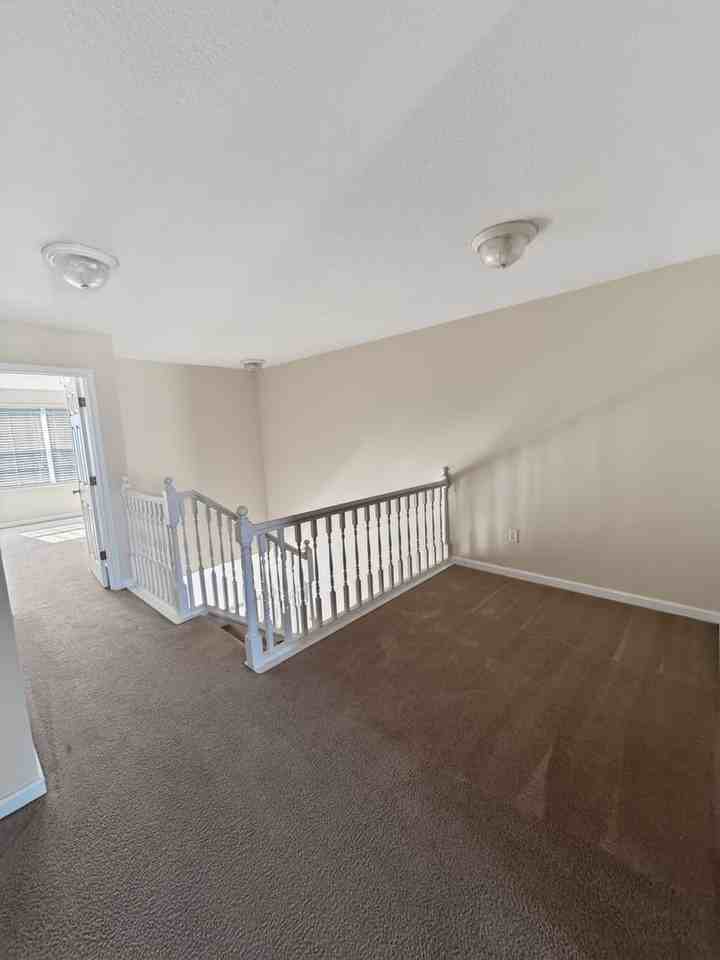 403 Valdez Ct - Photo 6 of 20