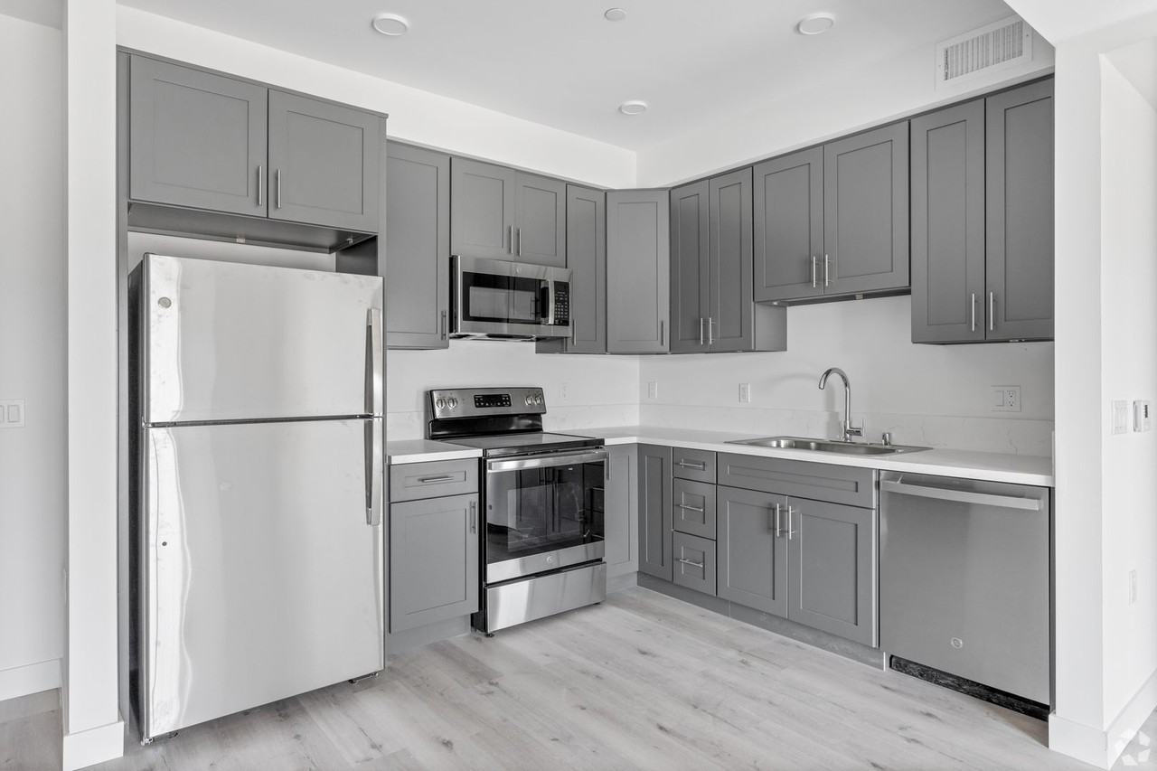 6904 Eton Ave. - Photo 6 of 18