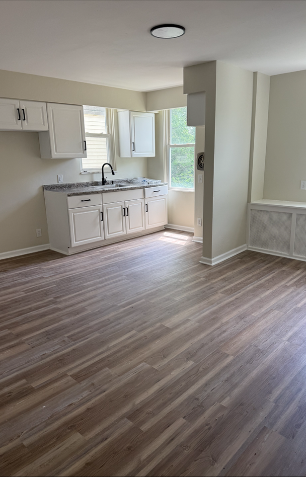 853 Railroad St #1 - Photo 3 of 9