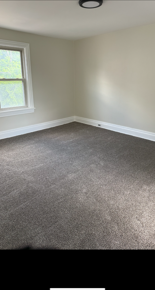 853 Railroad St #1 - Photo 5 of 9