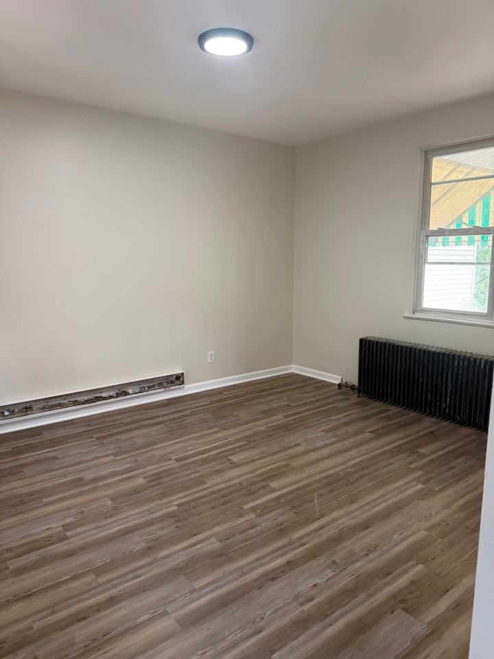 853 Railroad St #1 - Photo 7 of 9