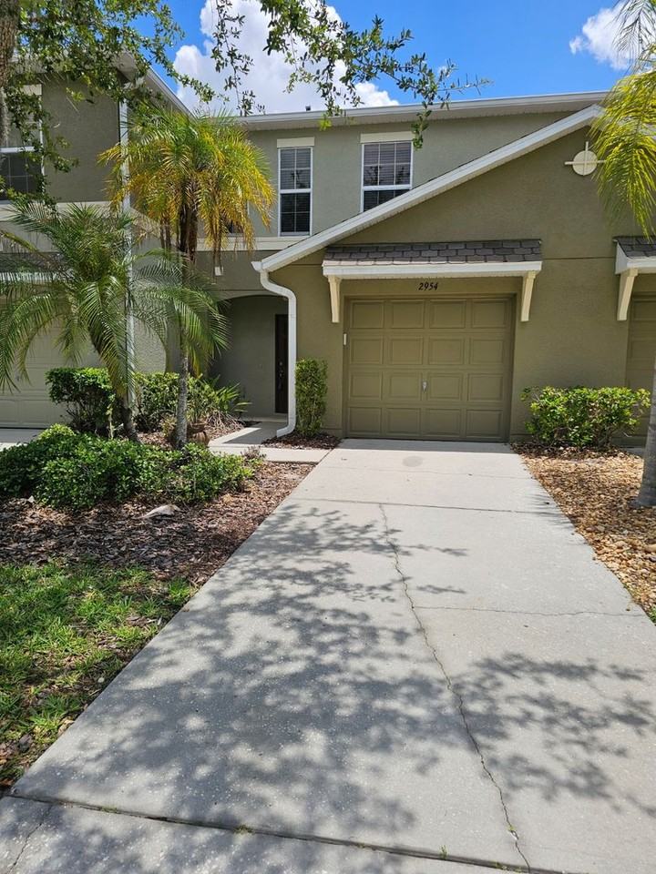 2954 Willowleaf Ln - Photo 2 of 20