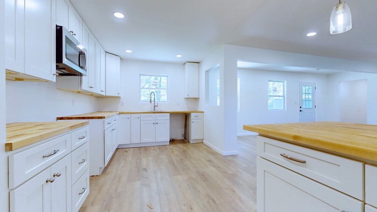 2506 Byington Beaver Ridge Rd #1 - Photo 2 of 11