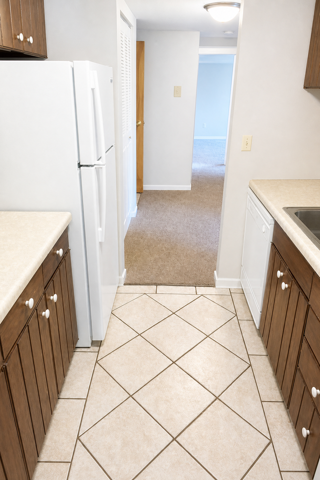 1616 MOUNT ROYAL BOULEVARDAPT 307 #307 - Photo 3 of 6