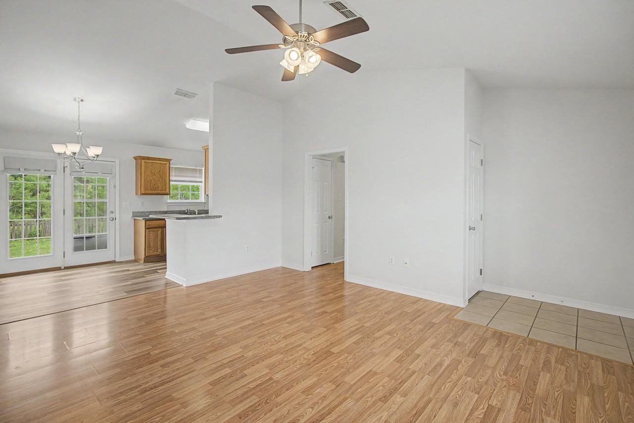 11312 Jessica Dr #1 - Photo 3 of 13