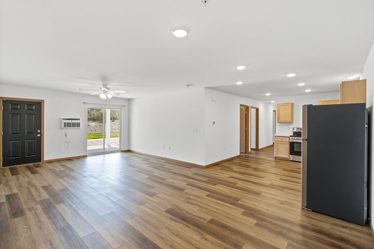1522 Greenfield St #1010 - Photo 2 of 17