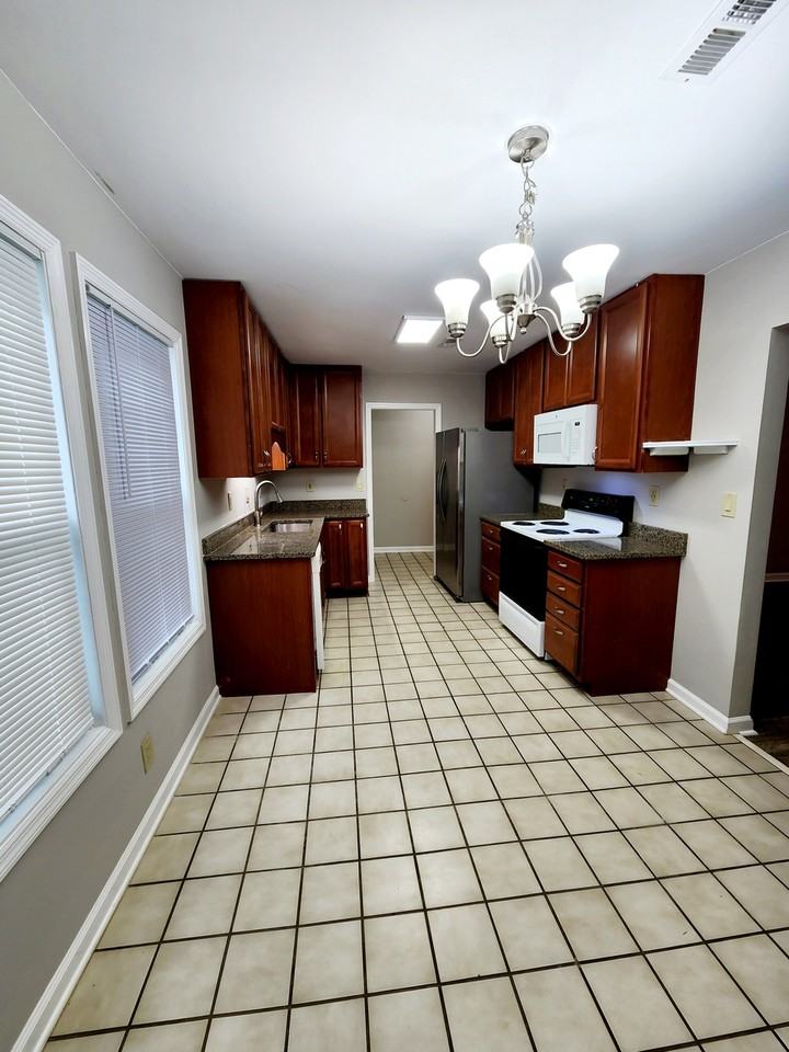 14012 Hurstland Dr Sw #1 - Photo 4 of 9