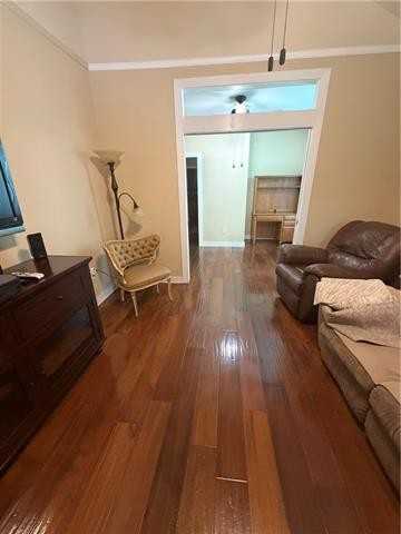 804 Pontalba St #1 - Photo 4 of 17