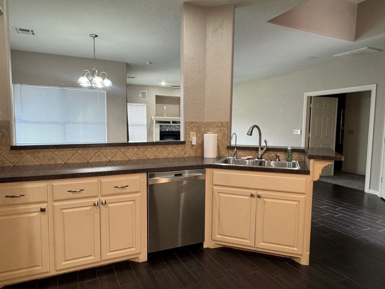4413 Nw Wolfcreek Blvd - Photo 5 of 16
