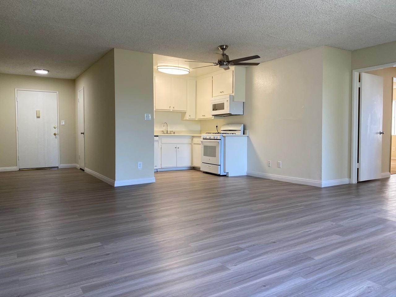 5747 Laurel Canyon Blvd. - Photo 4 of 23