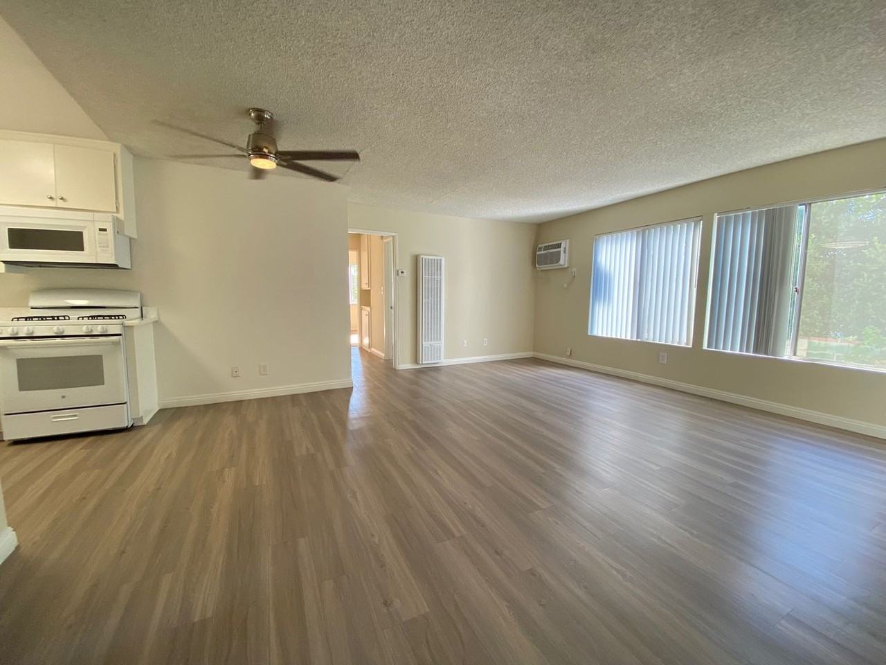 5747 Laurel Canyon Blvd. - Photo 5 of 23