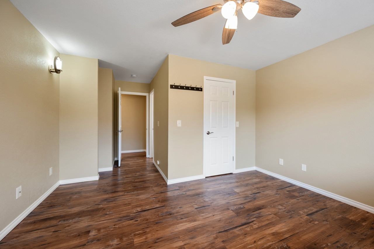 885 Peregrine Ln #1 - Photo 6 of 38