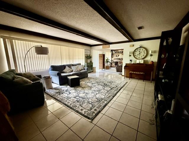 1114 S Pearl St #1 - Photo 4 of 14