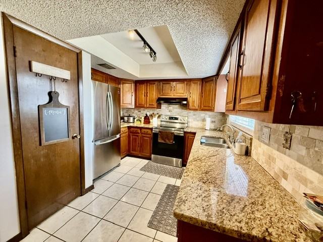 1114 S Pearl St #1 - Photo 6 of 14