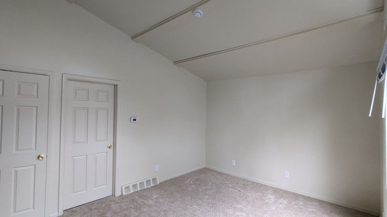 1014 Hazard Ave #3 - Photo 4 of 13