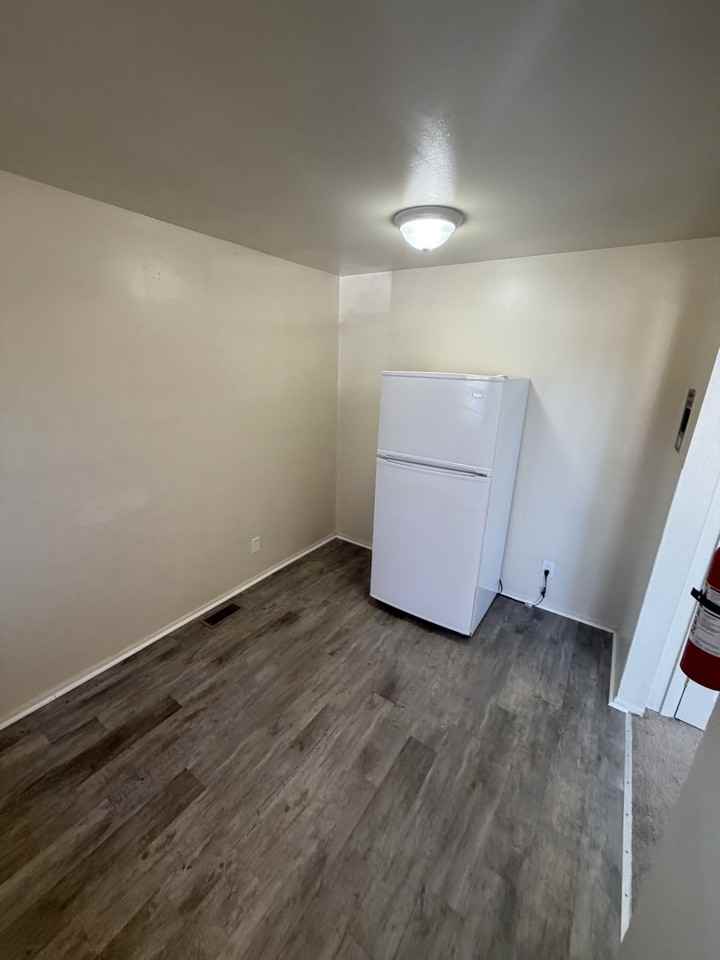 1014 Hazard Ave #3 - Photo 6 of 13