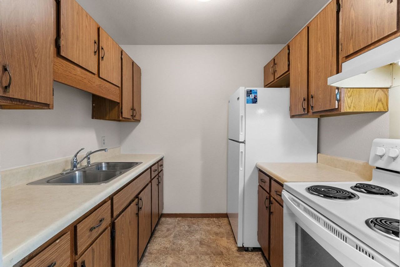 504 E 21st Street - Photo 2 of 50