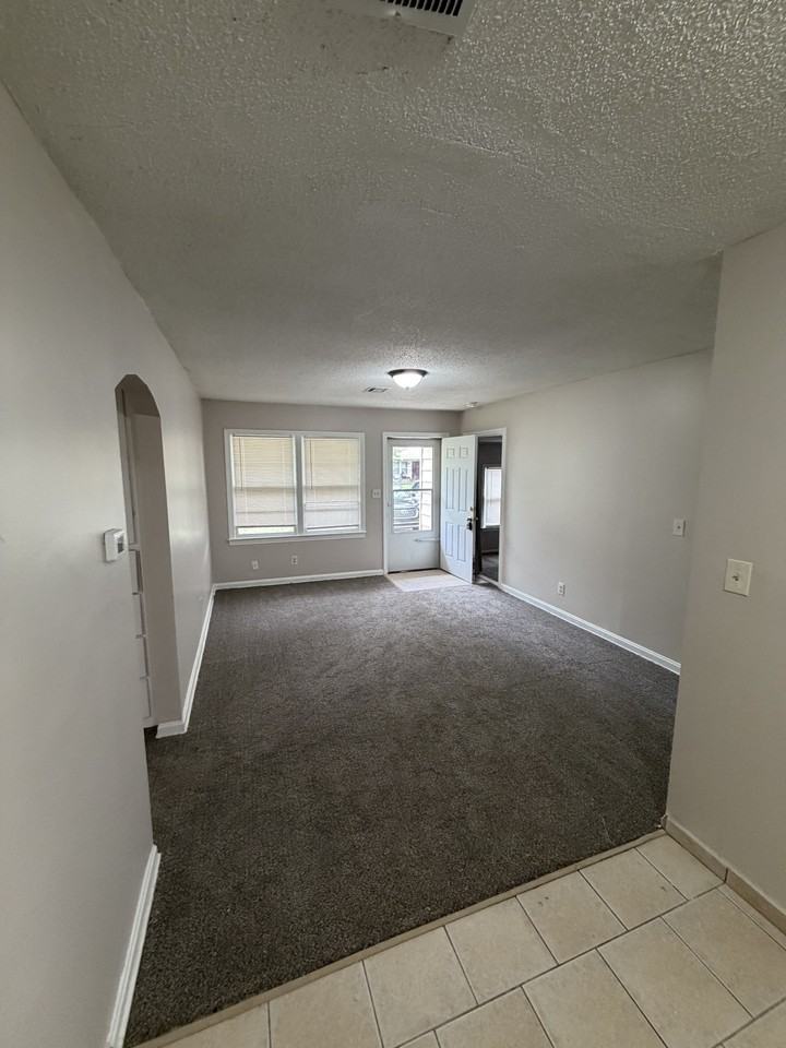 2126 N Minnesota Ave #1 - Photo 3 of 10
