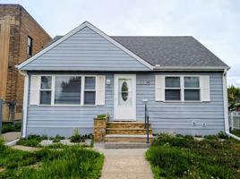 featured image of 3315 James Ave N #1