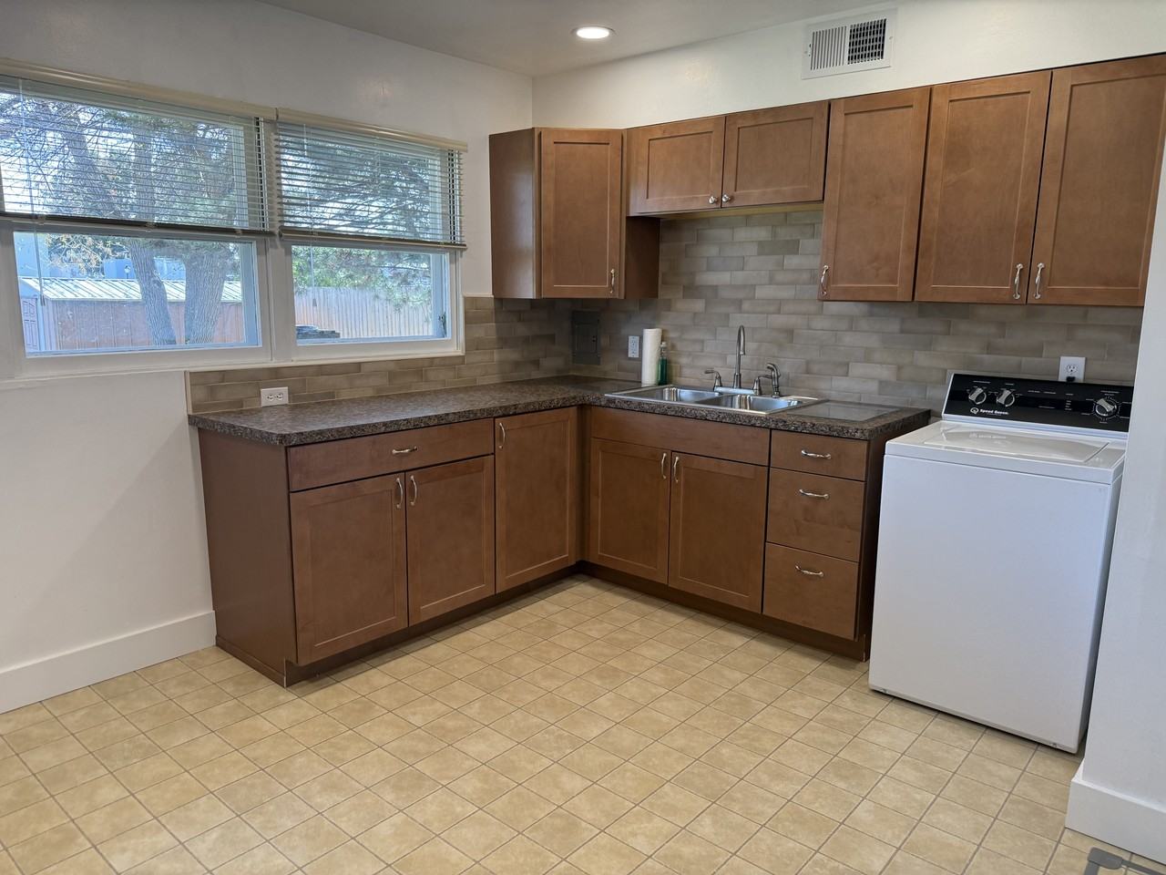 1332 Eldorado Dr - Photo 2 of 13