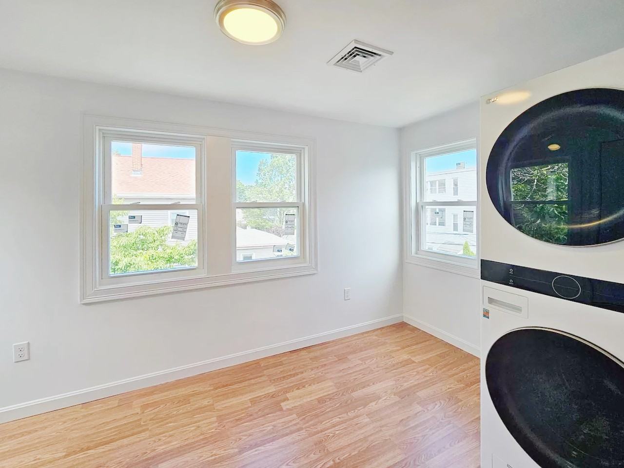 40 Spring Garden St #2 - Photo 5 of 15